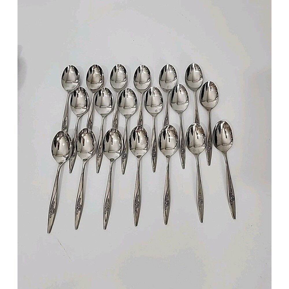 Lot Of 19 Oneidacraft Deluxe Stainless Steel Soup spoons Lasting Rose Pattern